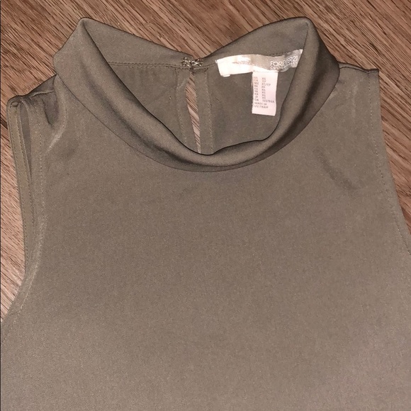 Beautiful contemporary tunic top - Picture 2 of 2